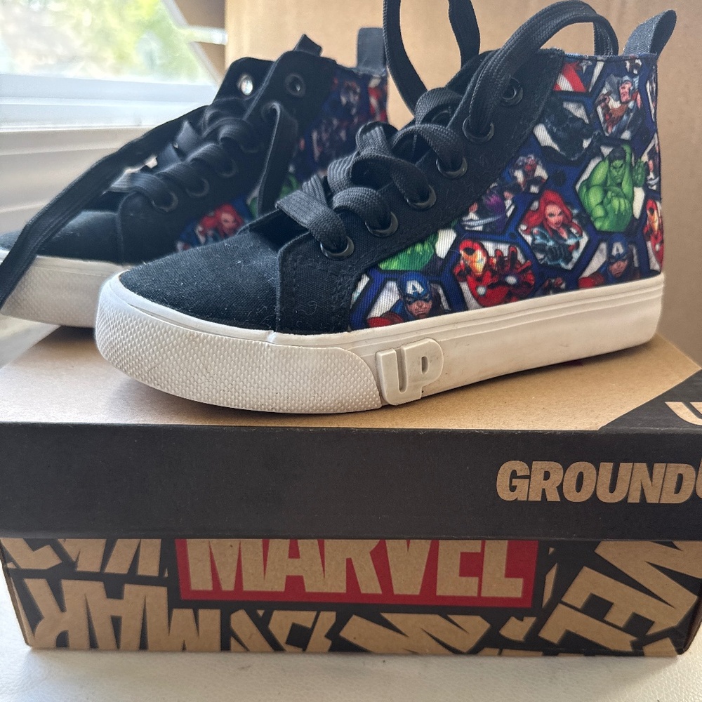 Kids Avengers shoes